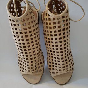 MATA LACED UP BEIGE SANDALS